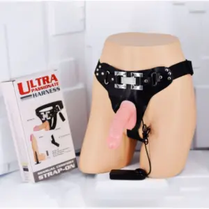 Dương Vật Giả Có Dây Đeo Ultra Passionate Harness Có Rung