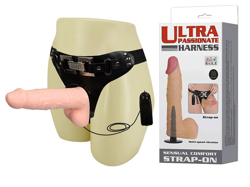 Dương vật giả có dây đeo Ultra Passionate Harness có rung 1